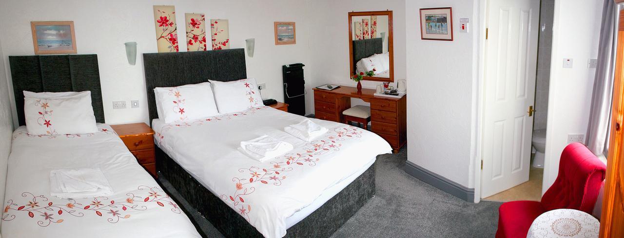 Woburn Hill Hotel Cemaes Bay Esterno foto