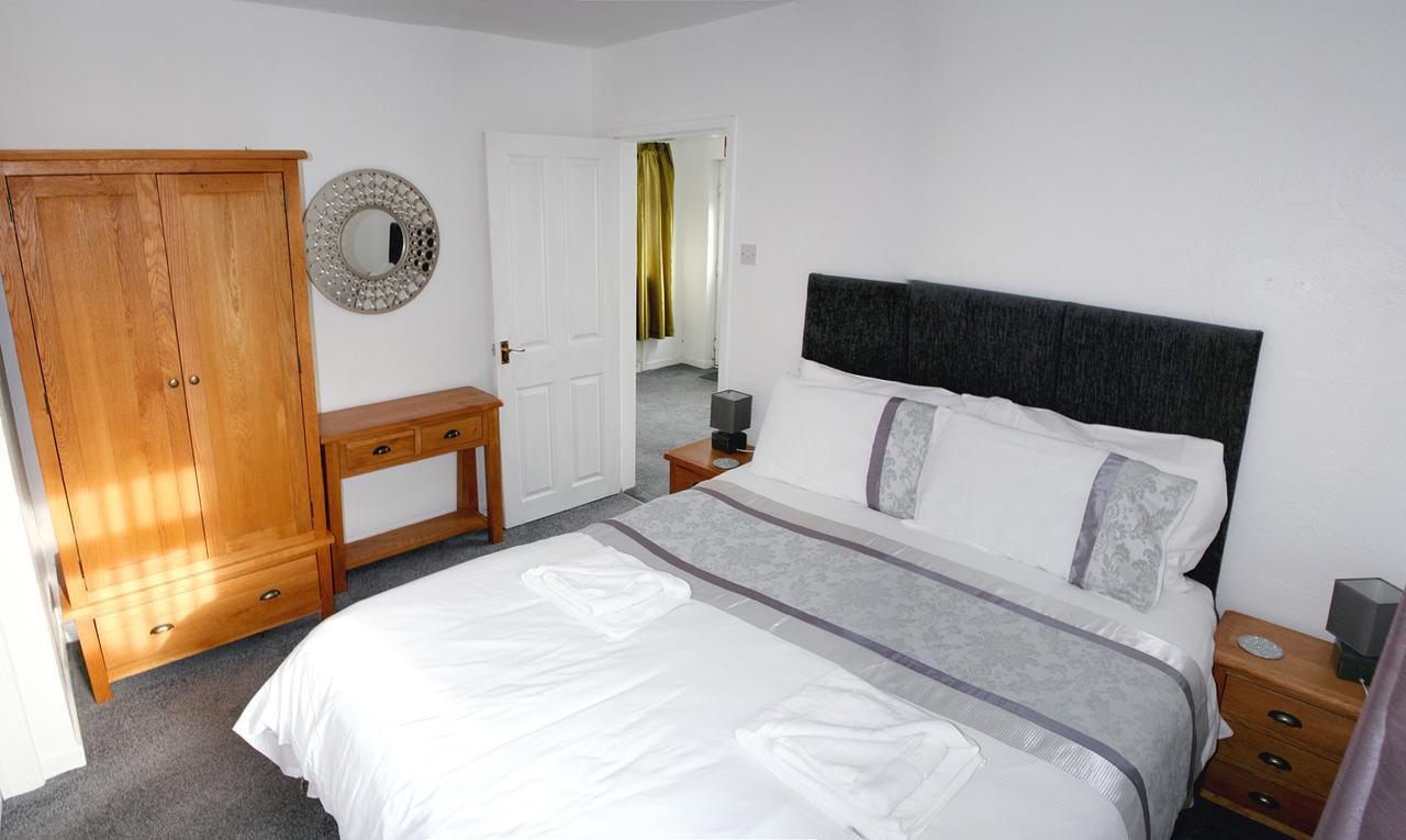 Woburn Hill Hotel Cemaes Bay Esterno foto